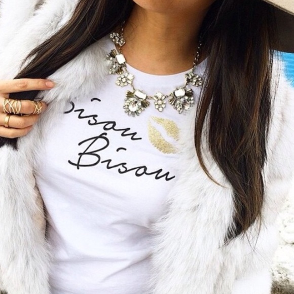 t+j Designs Bisou Bisou Graphic Tee - Picture 2 of 4